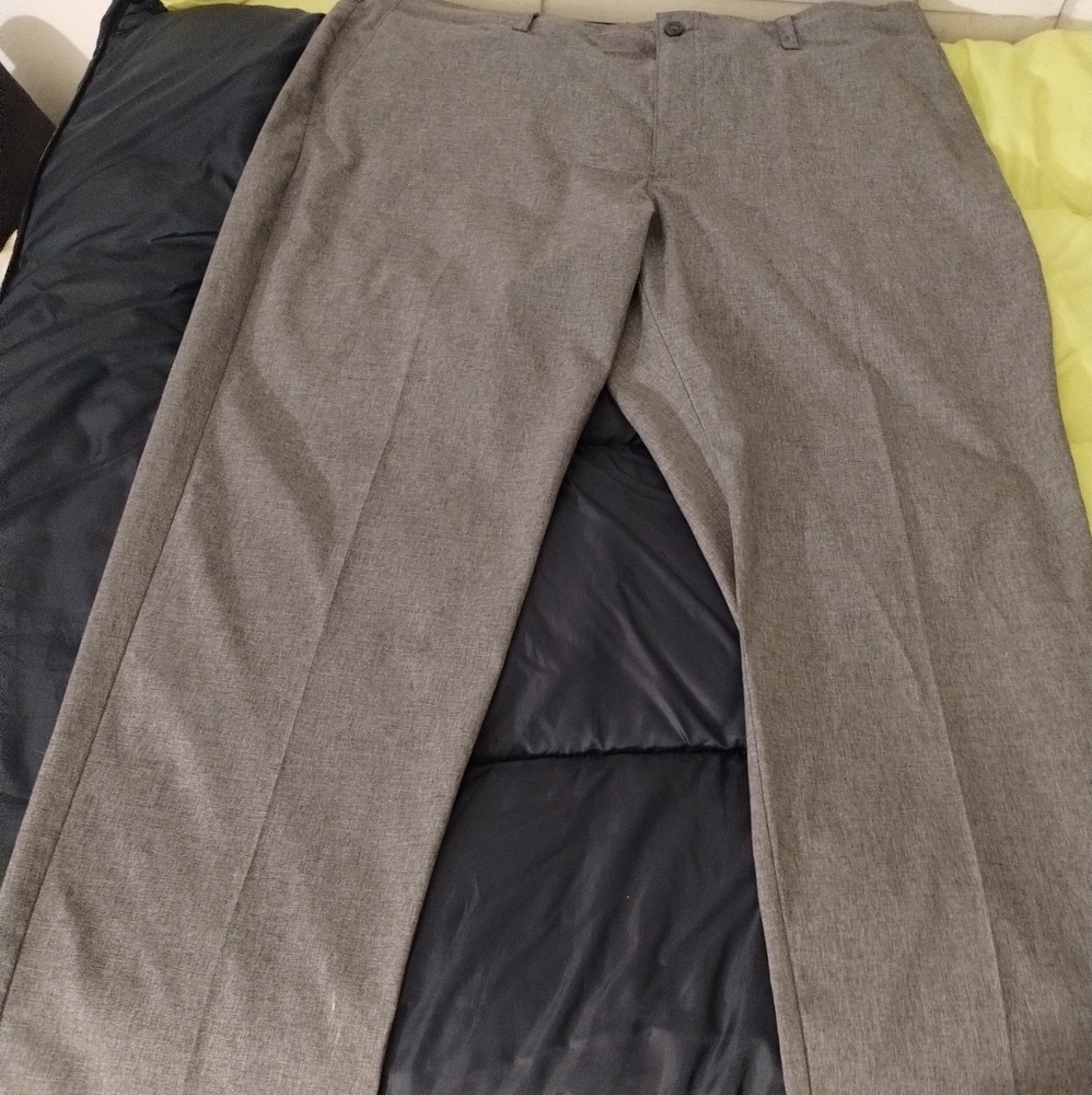 Ben Hogan size 40x30 Gray
